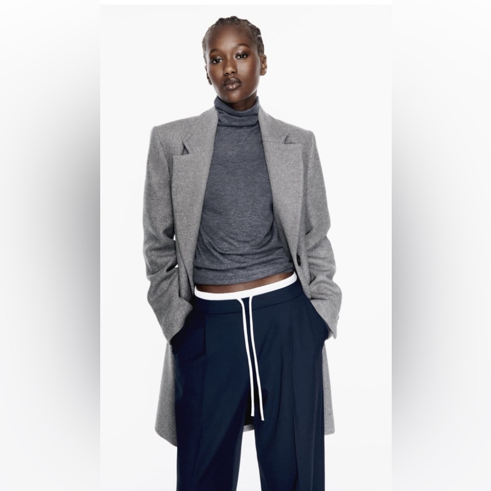 Zara felt texture coat. Gray size medium. New.